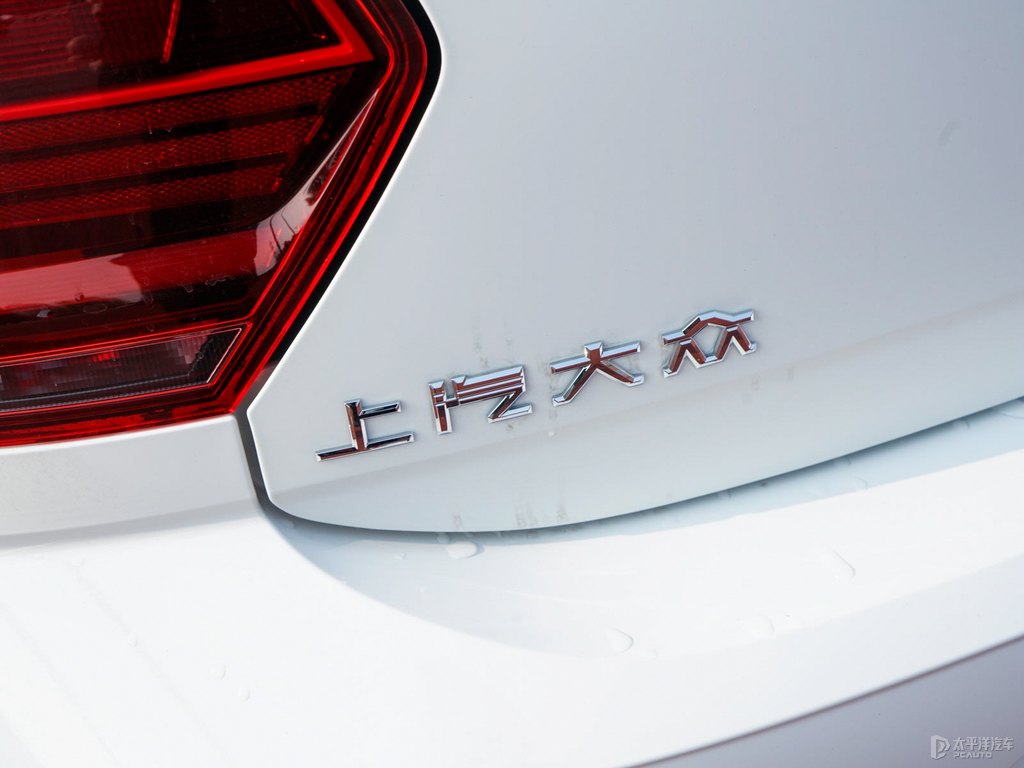 極地白大眾Polo車(chē)尾外觀圖片