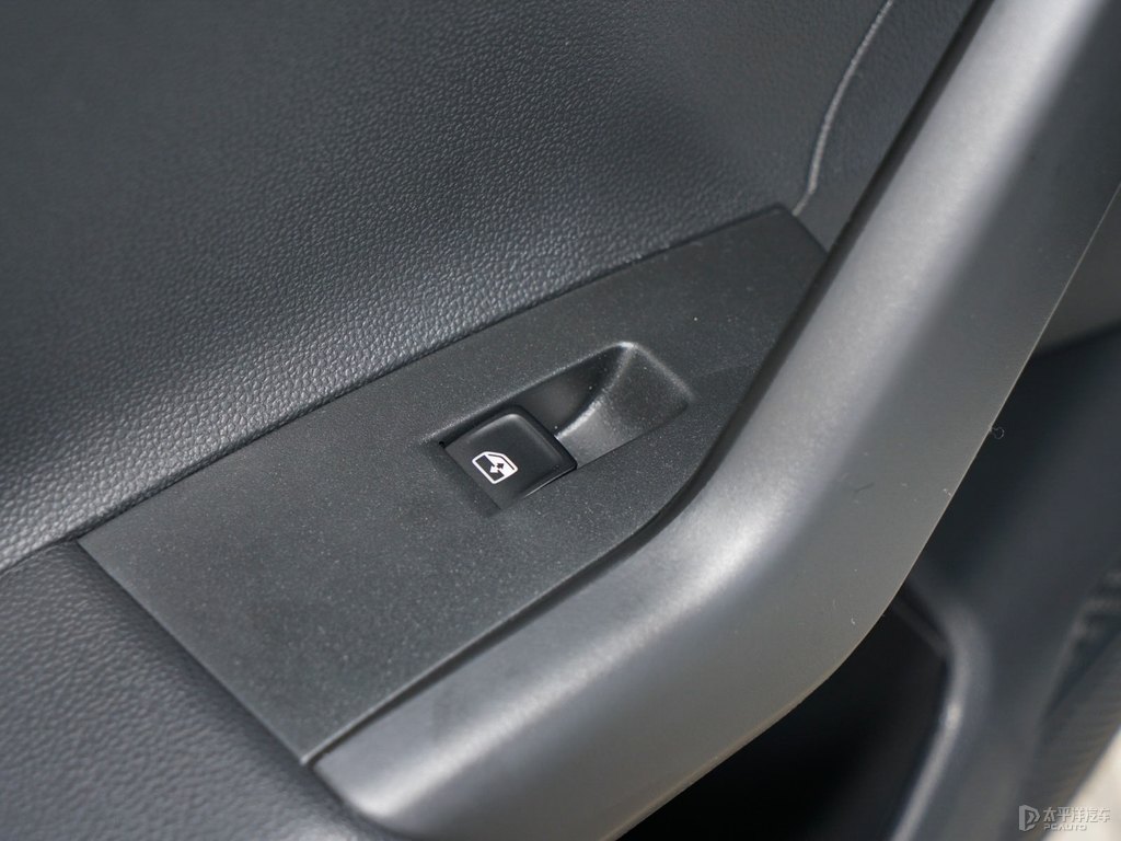 極地白大眾Polo車廂內(nèi)飾圖片