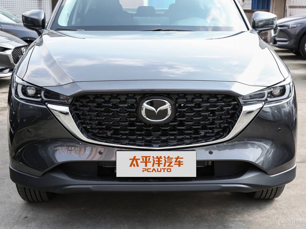 鉑鋼灰馬自達(dá)CX-5車頭外觀圖片