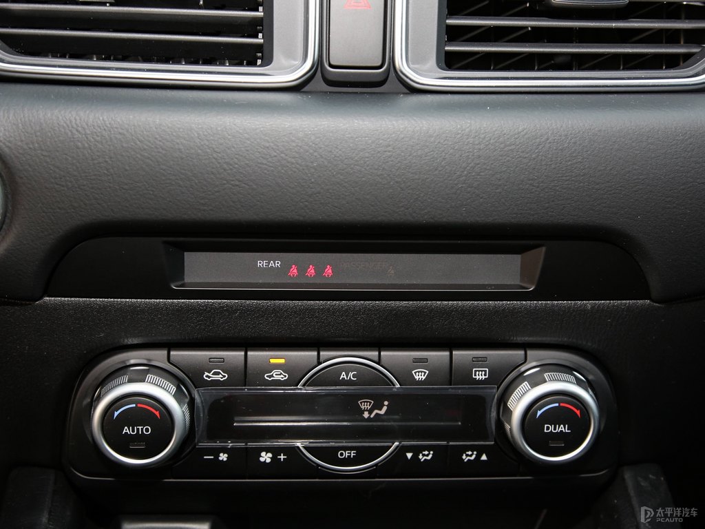 鉑鋼灰馬自達CX-5中控內飾圖片