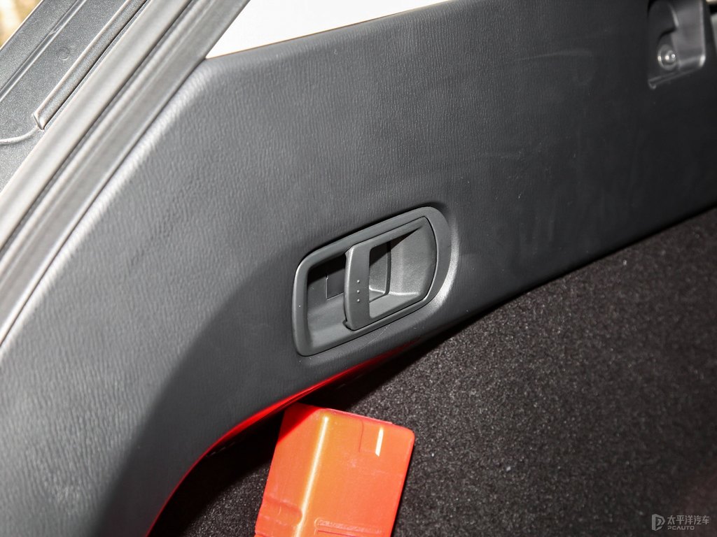 鉑鋼灰馬自達(dá)CX-5后備廂空間圖片