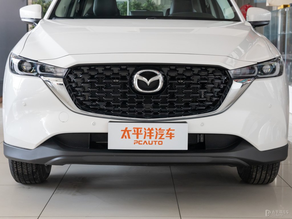 珠光白馬自達CX-5車頭外觀圖片