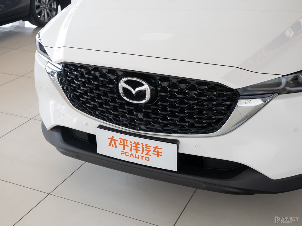 珠光白馬自達(dá)CX-5車頭外觀圖片