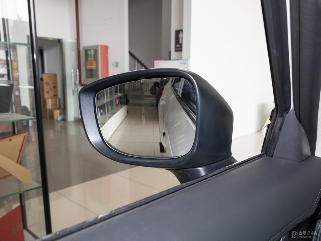 珠光白馬自達(dá)CX-5車身外觀圖片