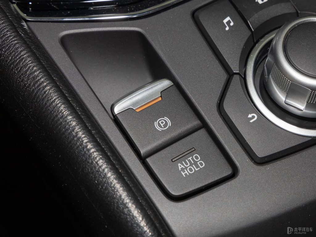 珠光白馬自達(dá)CX-5中控內(nèi)飾圖片