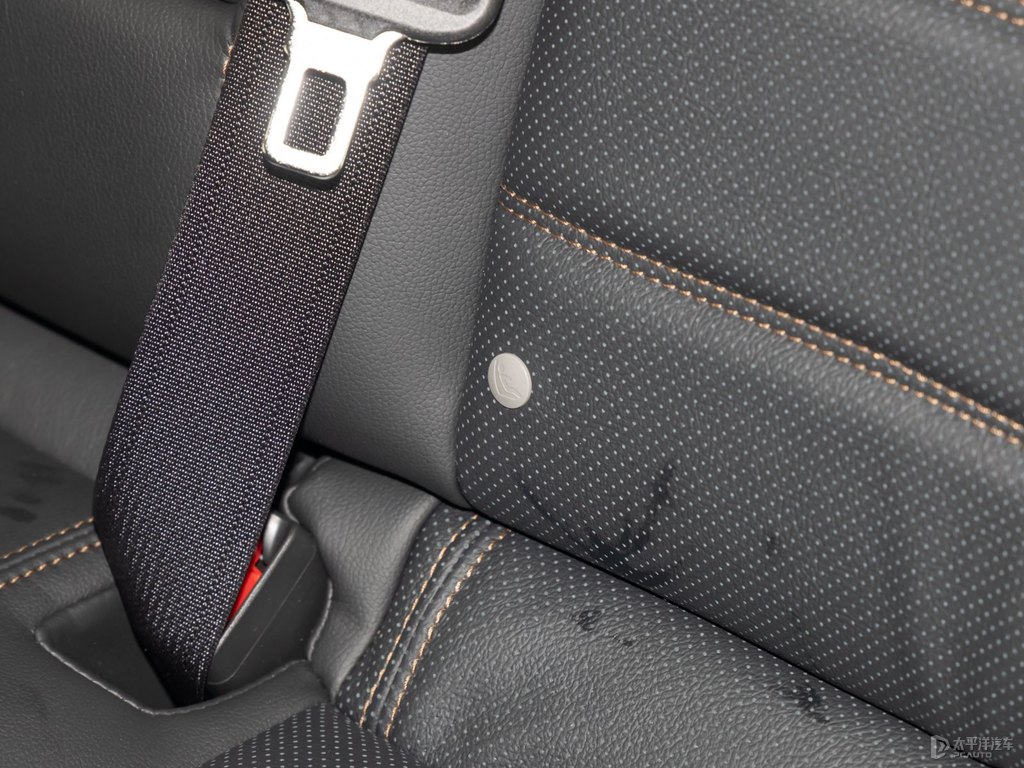 珠光白馬自達(dá)CX-5座椅內(nèi)飾圖片