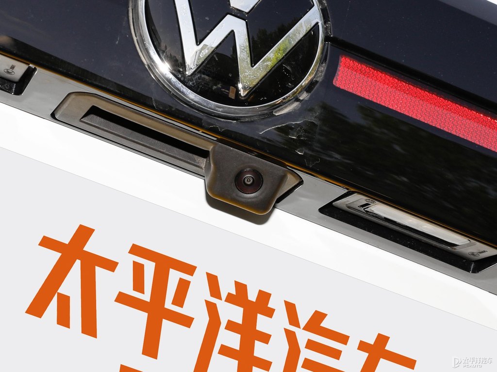 極地白探影車尾外觀圖片
