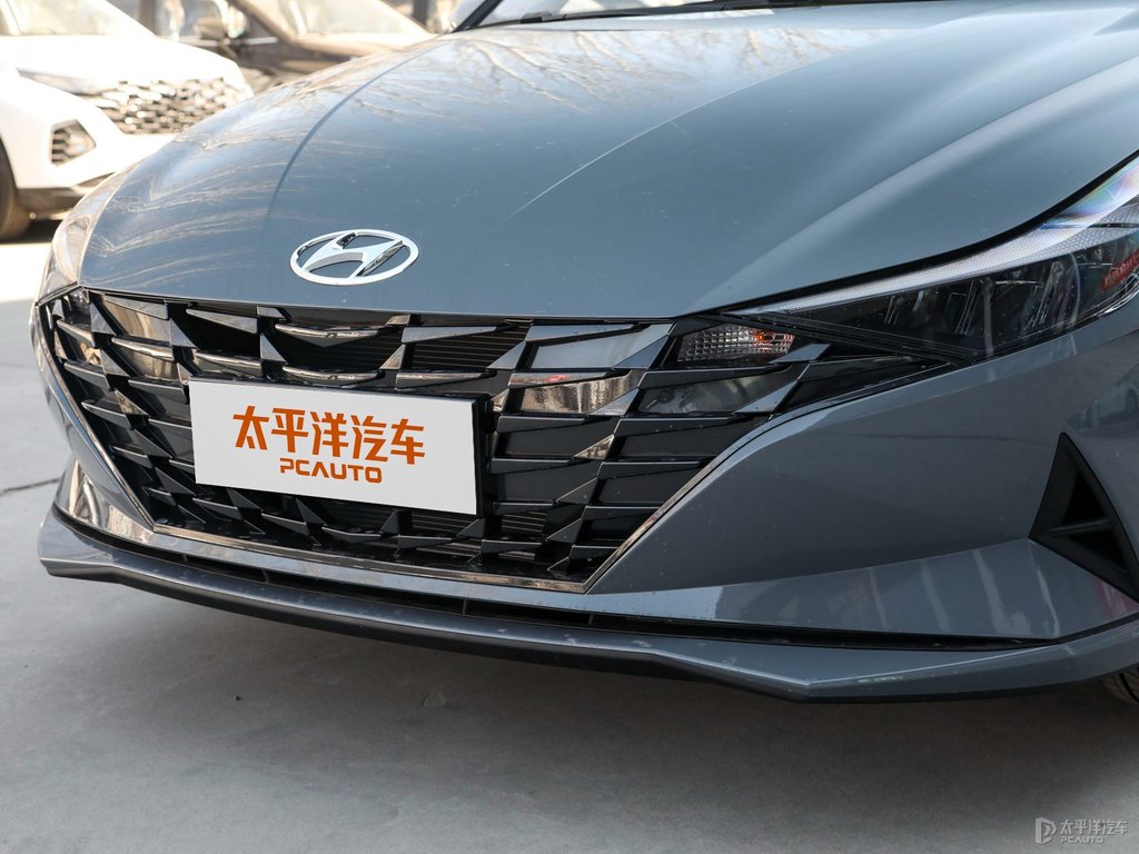 太空灰伊蘭特車頭外觀圖片