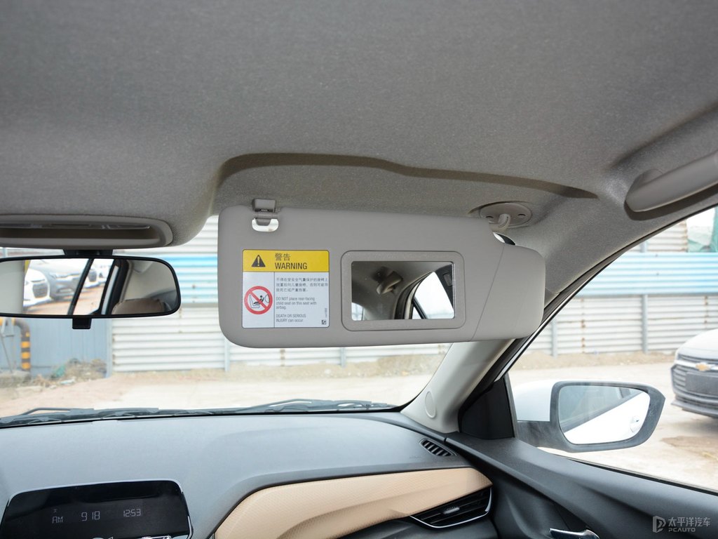 流云白科沃茲車廂內(nèi)飾圖片
