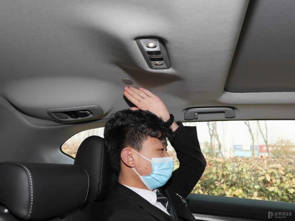 星月白皓影駕乘空間空間圖片