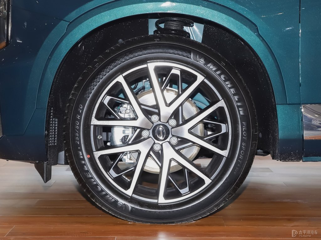 墨璽綠傳祺GS8車身外觀圖片