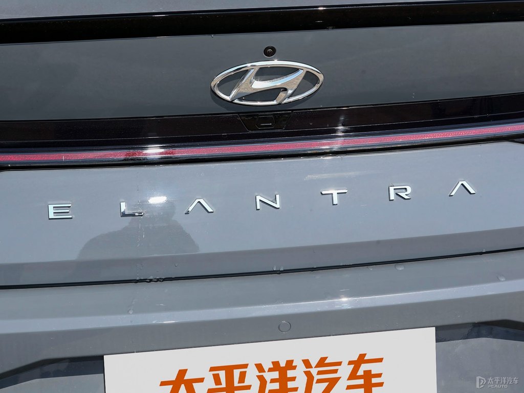 黑色+太空灰伊蘭特車尾外觀圖片