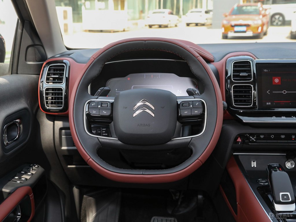 r C5 AIRCROSSп؃DƬ