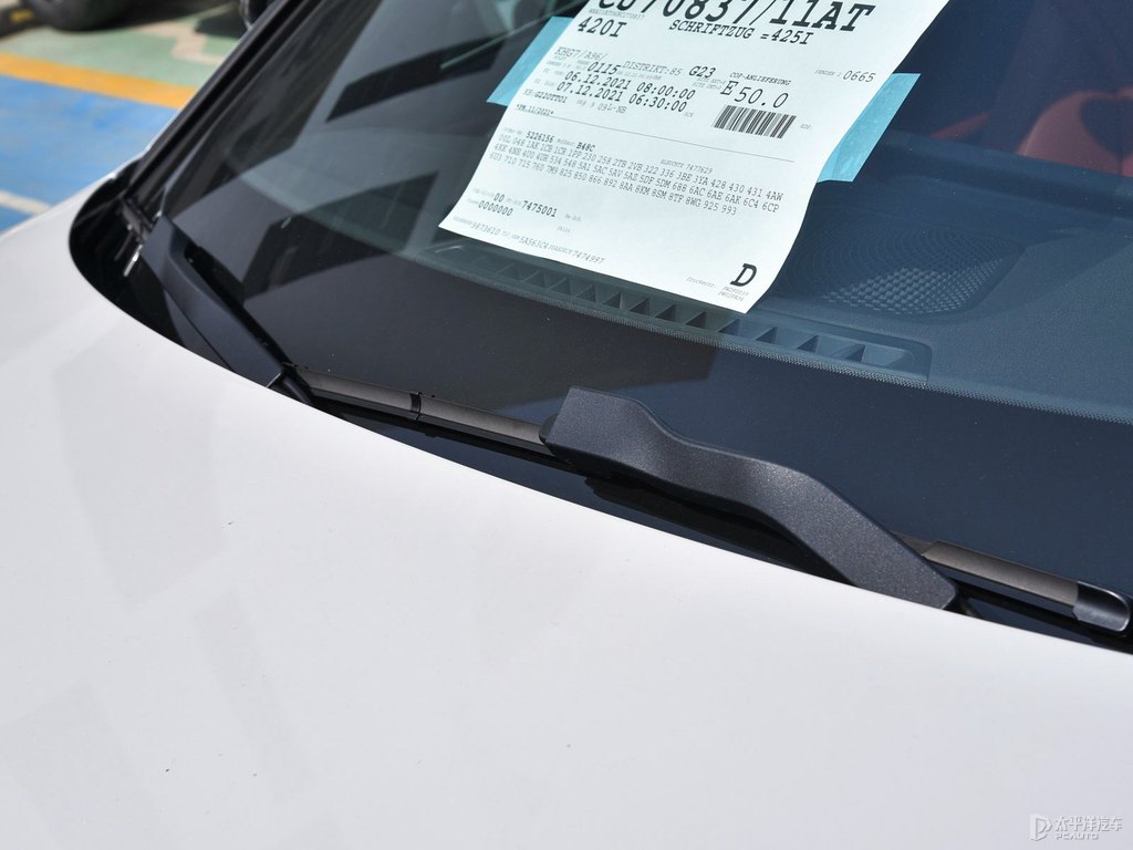 礦石白寶馬4系車(chē)身外觀圖片