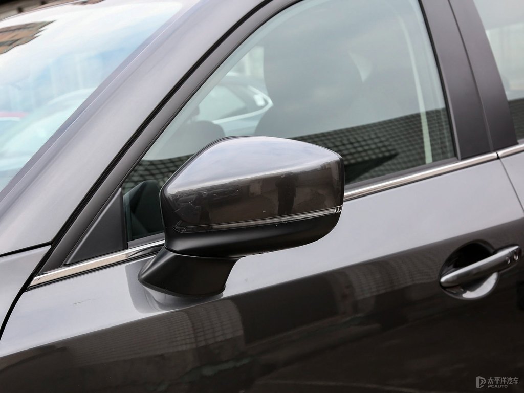 鉑鋼灰馬自達(dá)CX-5車(chē)身外觀(guān)圖片