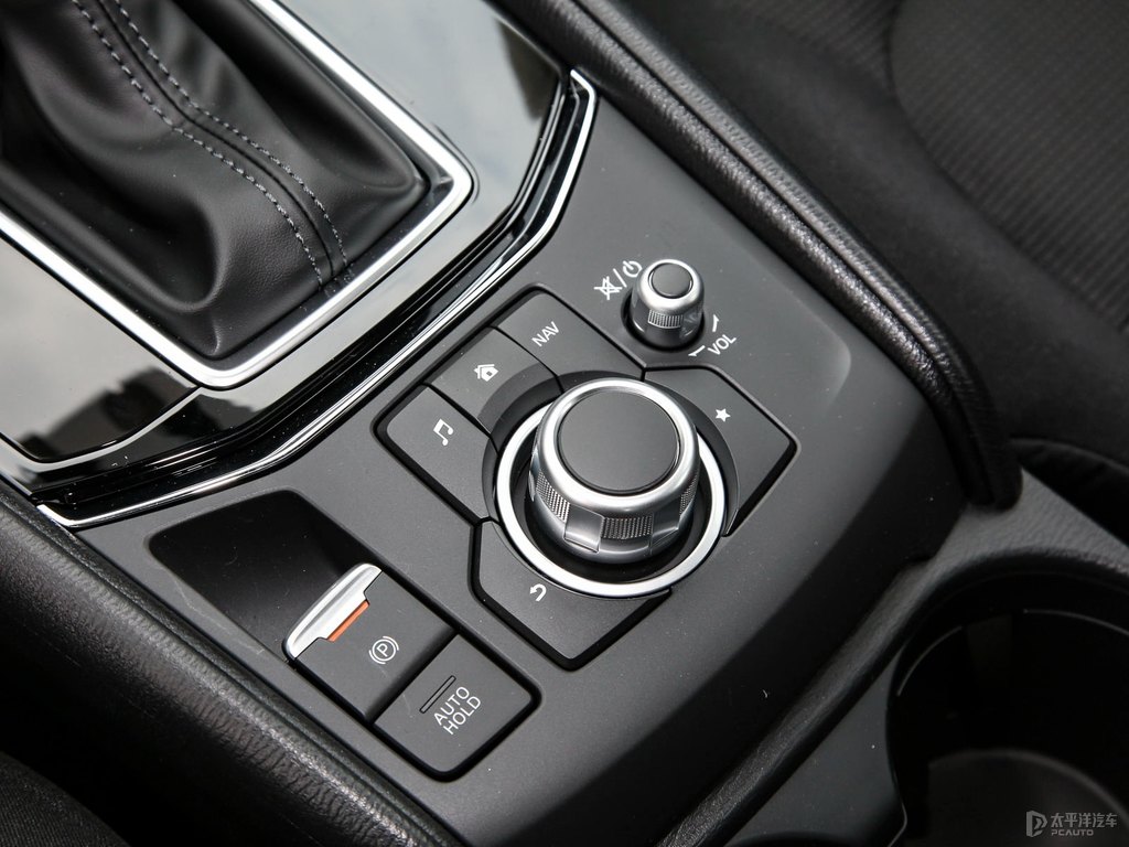 鉑鋼灰馬自達(dá)CX-5中控內(nèi)飾圖片