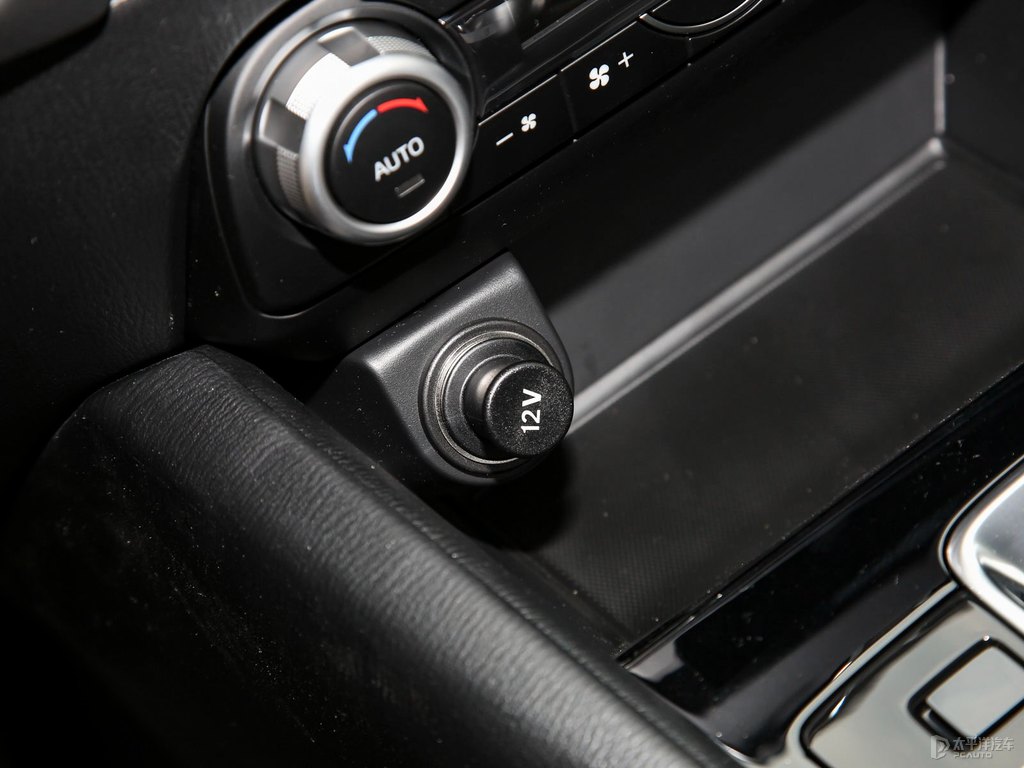 鉑鋼灰馬自達(dá)CX-5中控內(nèi)飾圖片
