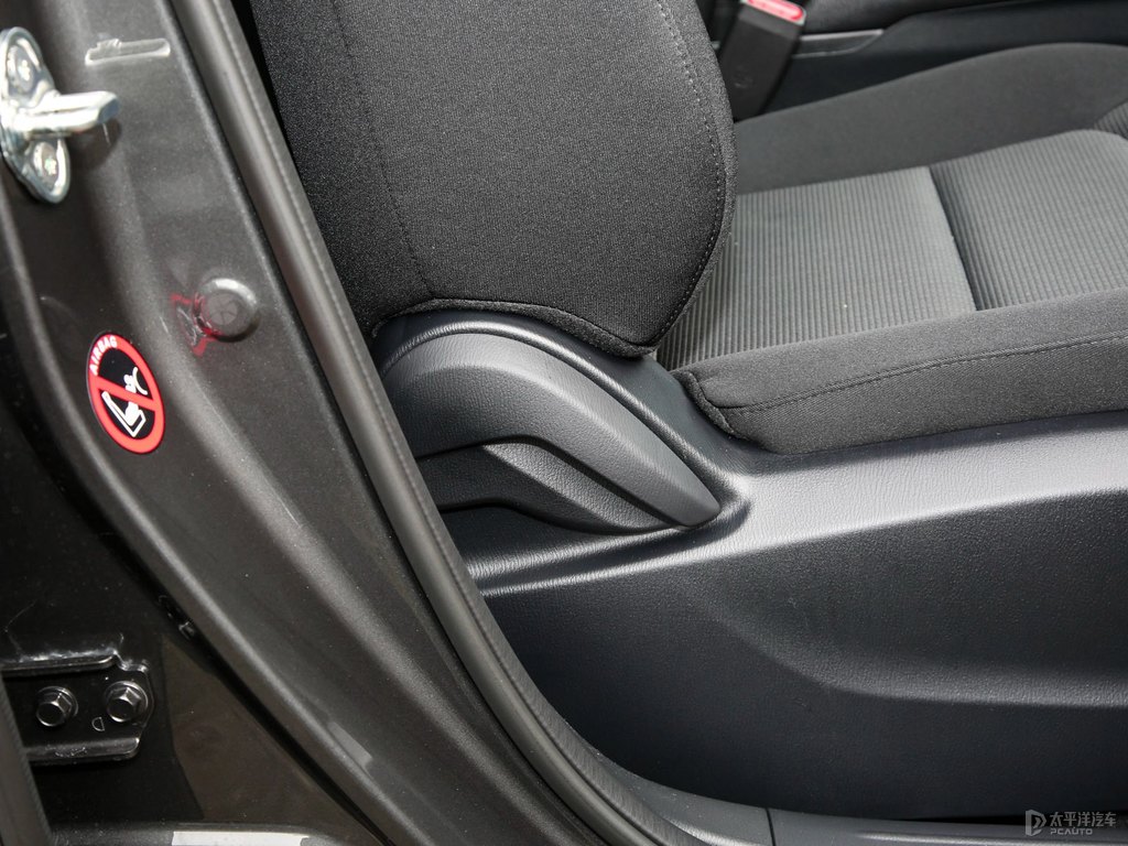 鉑鋼灰馬自達(dá)CX-5座椅內(nèi)飾圖片