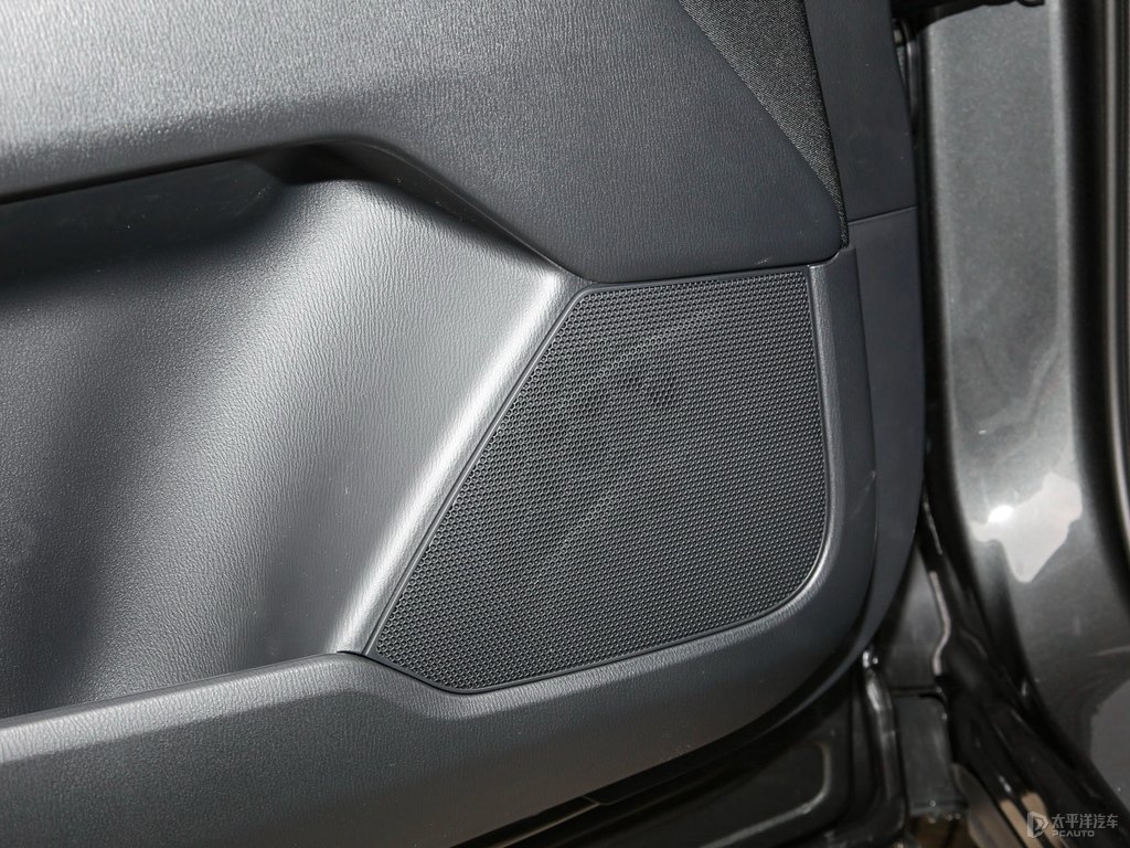 鉑鋼灰馬自達CX-5車廂內(nèi)飾圖片