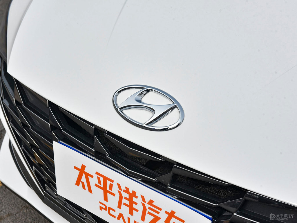 極地白伊蘭特車頭外觀圖片