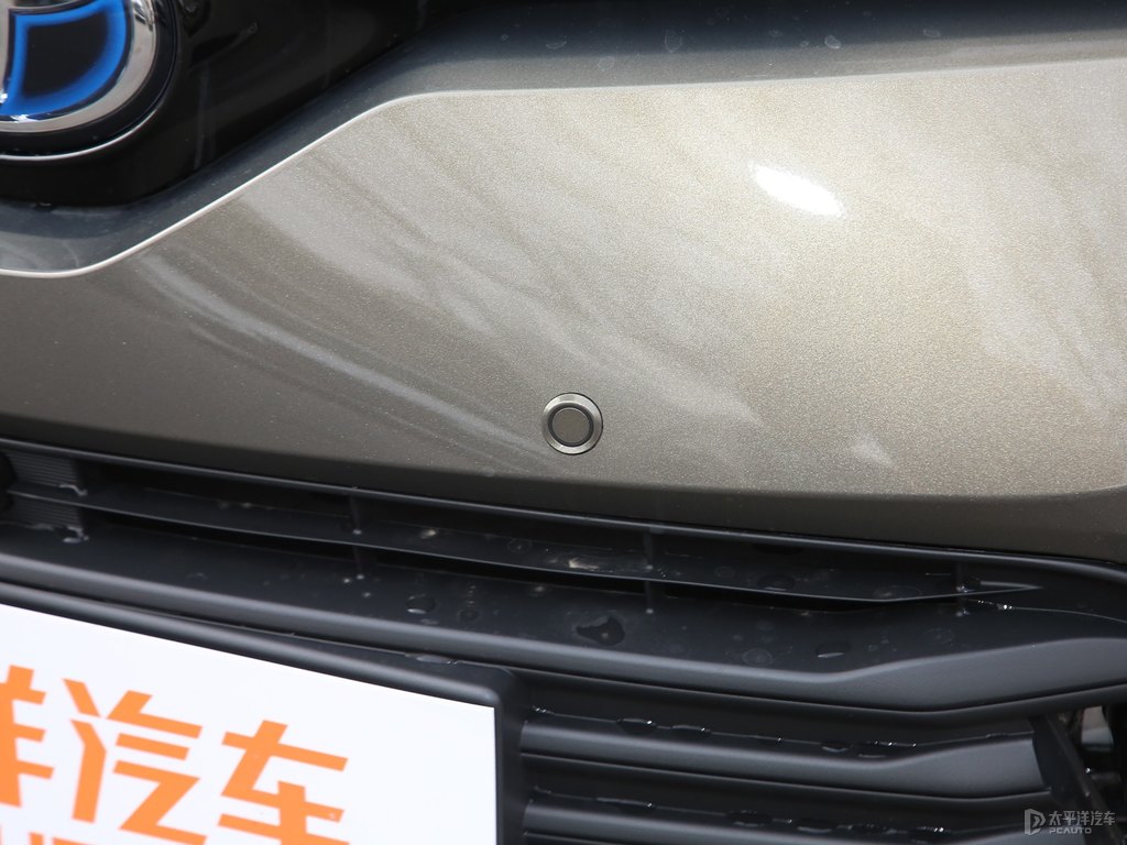 黑色+耀晶灰奕澤IZOA車頭外觀圖片