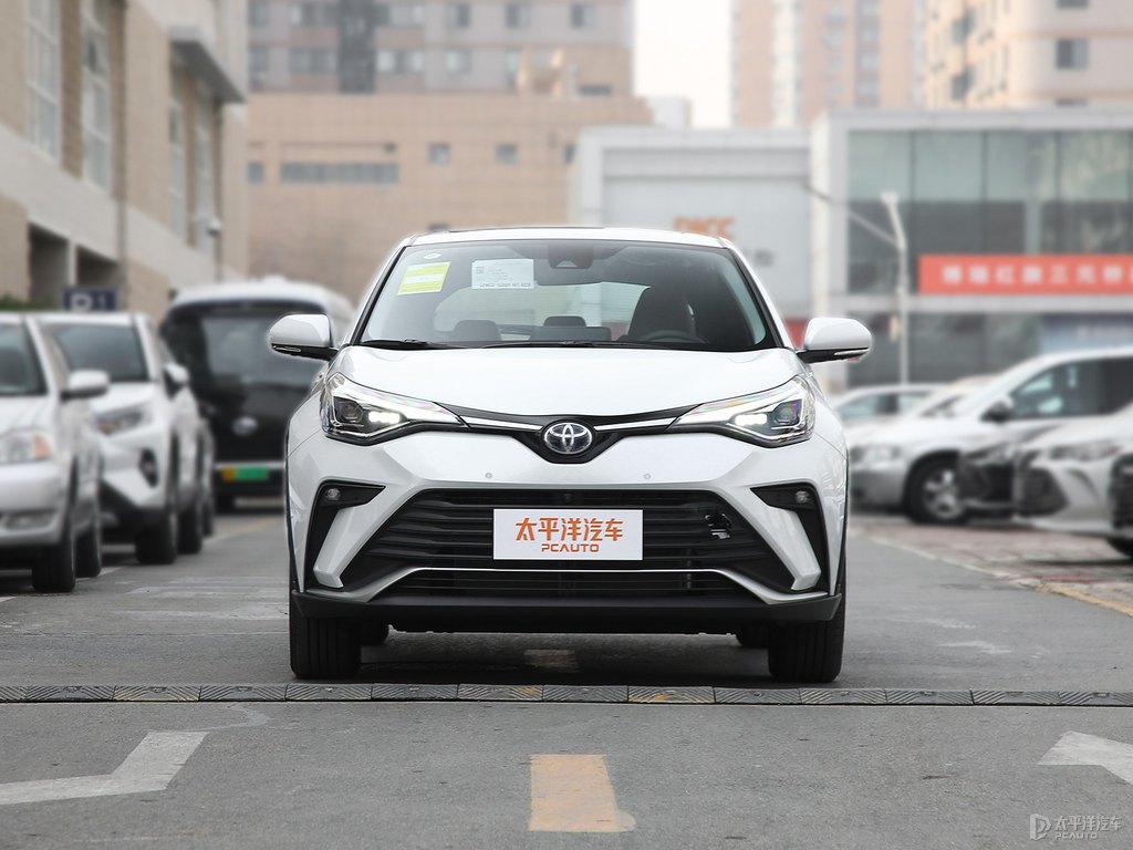 鉑金白奕澤IZOA整車外觀外觀圖片