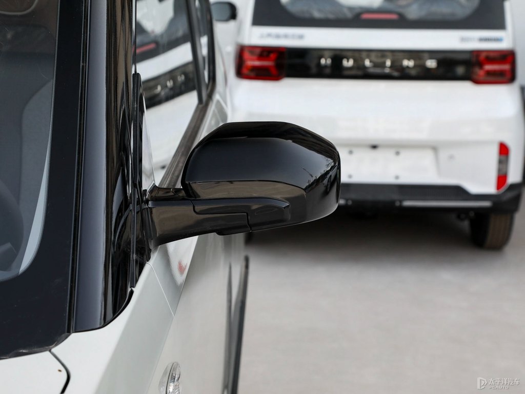 派對甜心(米)宏光MINIEV車身外觀圖片
