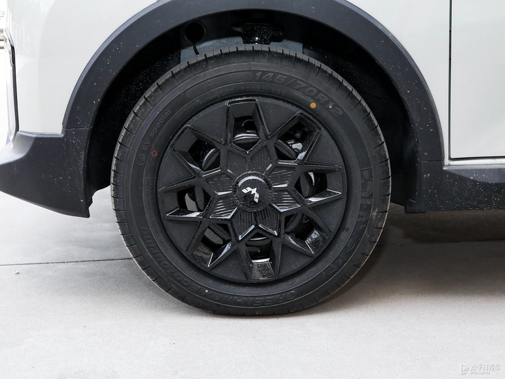 派對(duì)甜心(米)宏光MINIEV車(chē)身外觀圖片