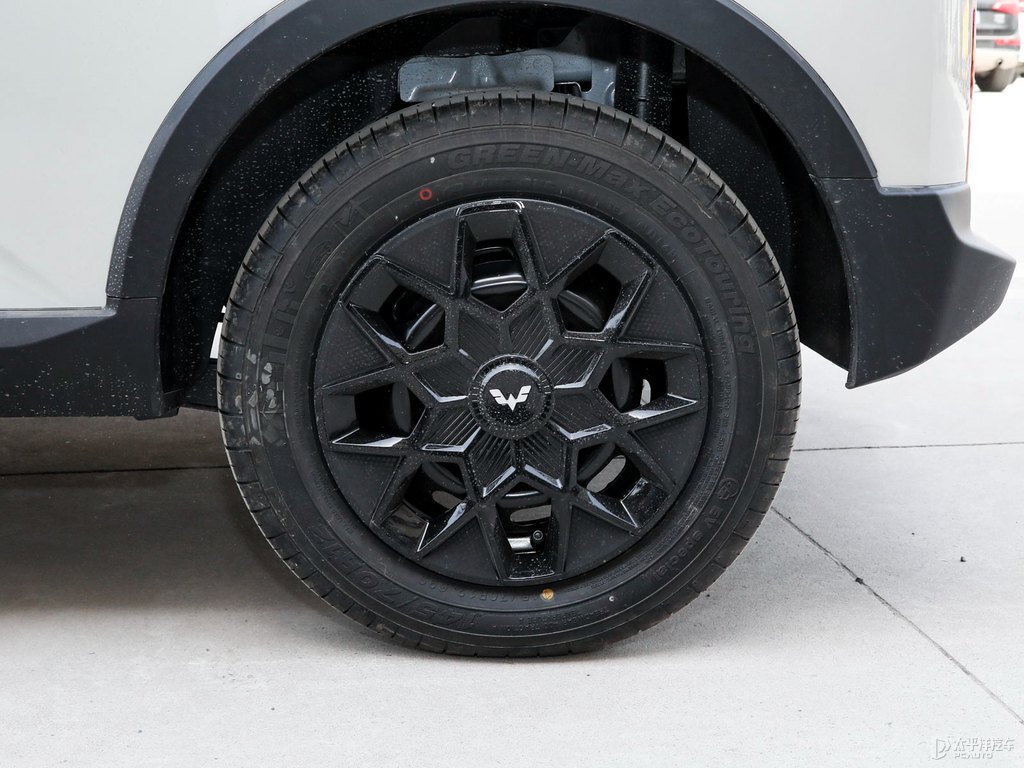 派對甜心(米)宏光MINIEV車身外觀圖片