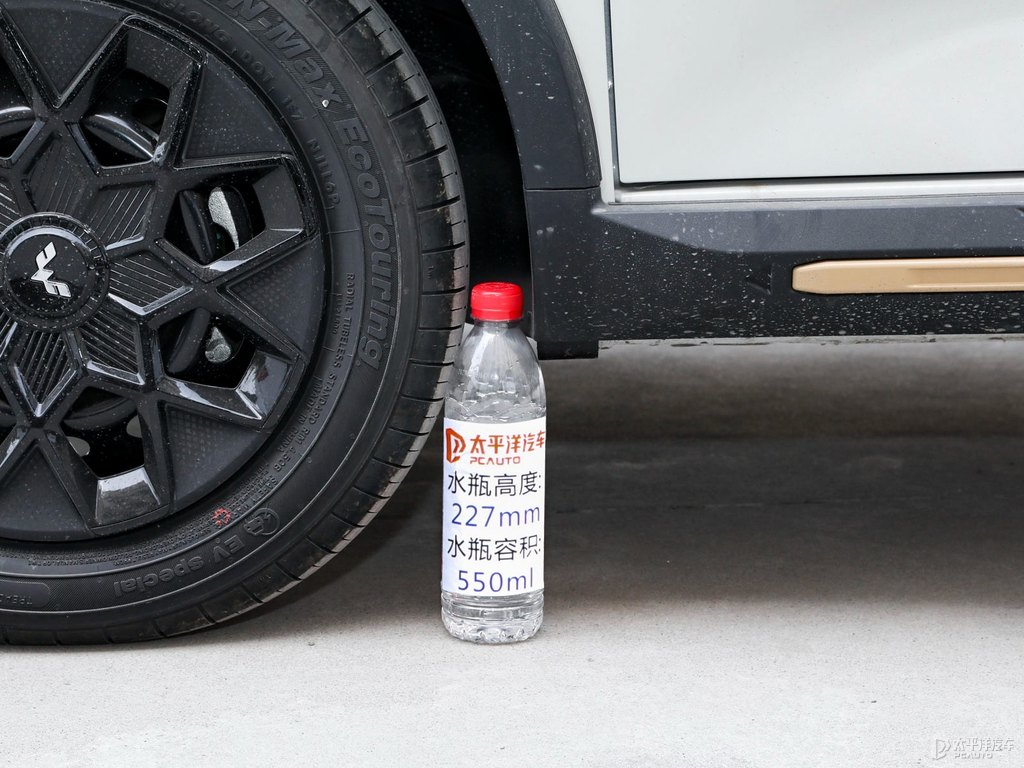 派對甜心(米)宏光MINIEV車身外觀圖片