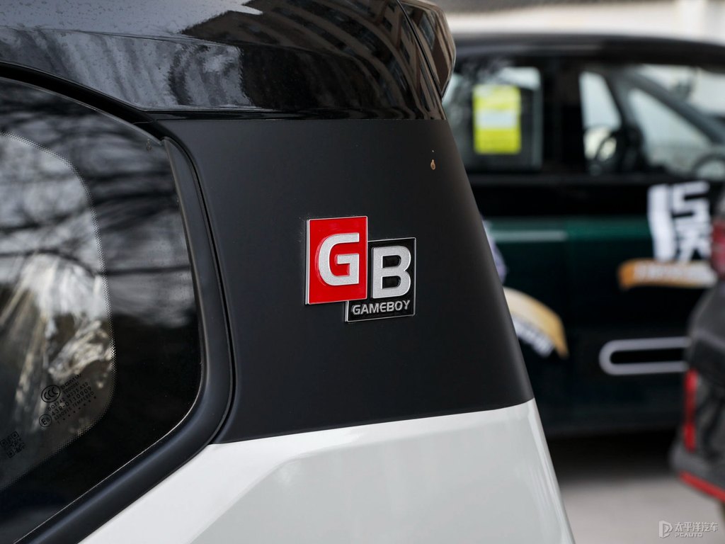派對(duì)甜心(米)宏光MINIEV車(chē)身外觀(guān)圖片