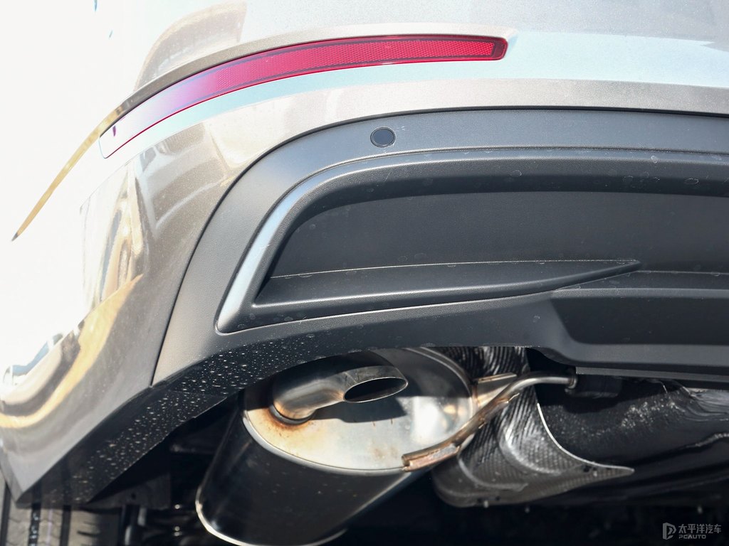 潮流灰明銳車尾外觀圖片