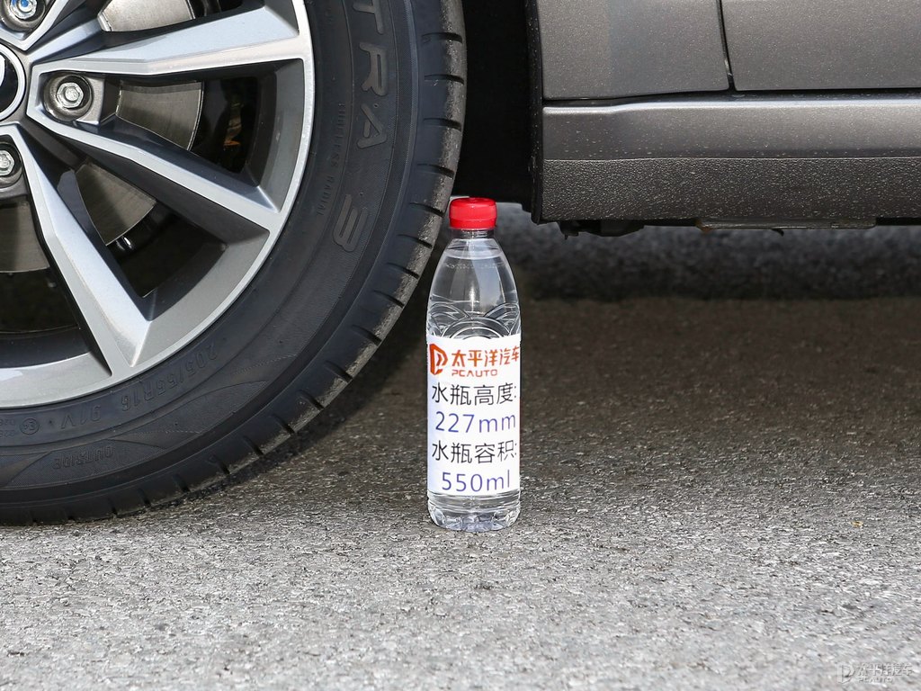 潮流灰明銳車身外觀圖片