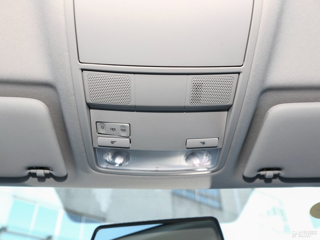 潮流灰明銳車廂內(nèi)飾圖片