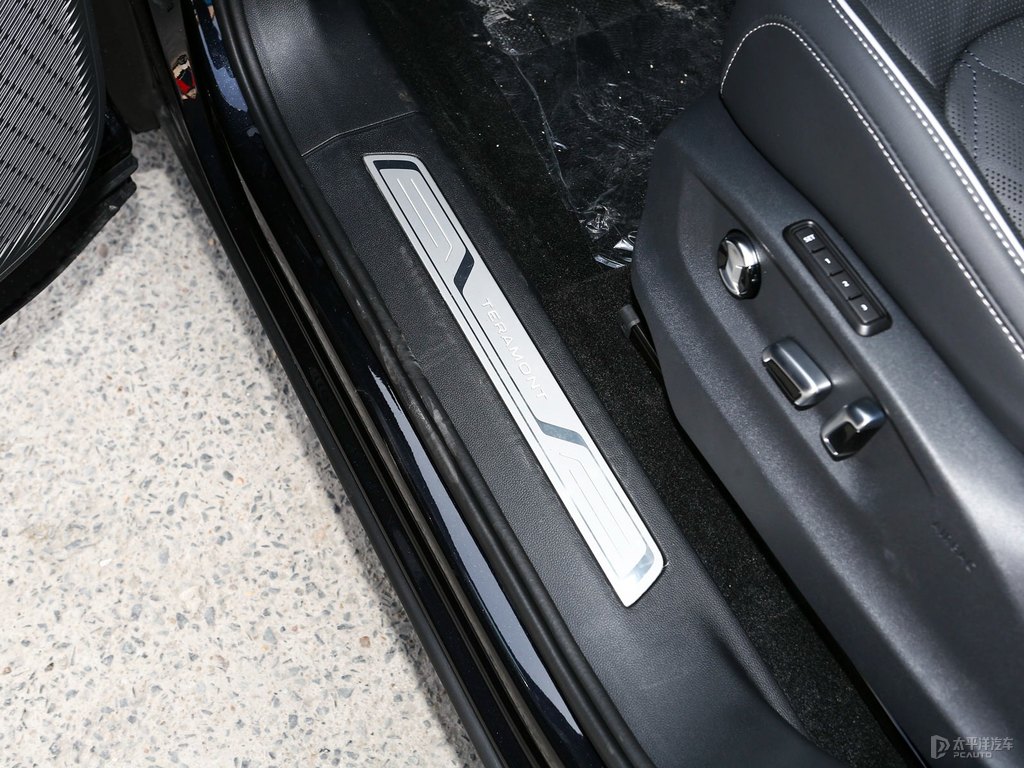 玄武黑途昂車廂內(nèi)飾圖片