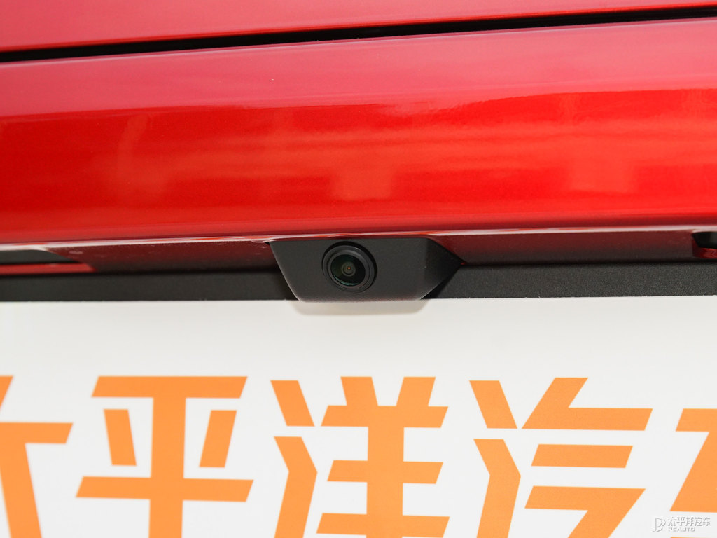赤帝紅漢車尾外觀圖片