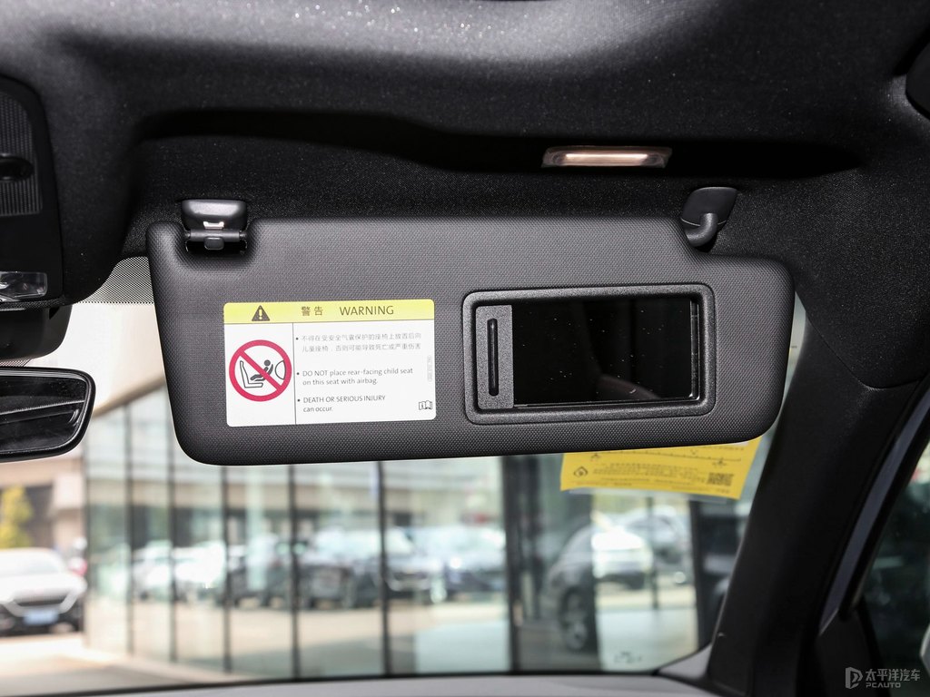 凱莫拉灰?jiàn)W迪A3車(chē)廂內(nèi)飾圖片