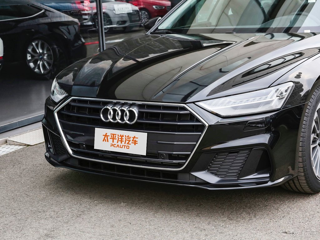 傳奇黑奧迪A7車頭外觀圖片
