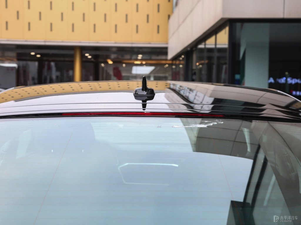 傳奇黑奧迪A7車尾外觀圖片