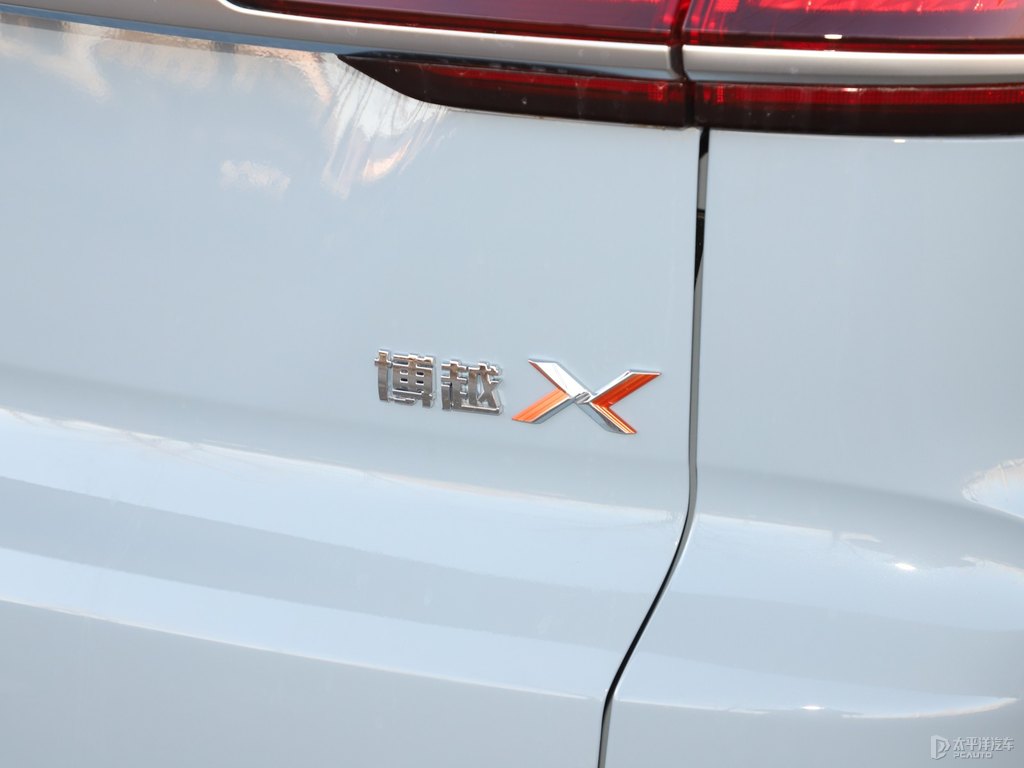 逍遙藍(lán)博越車尾外觀圖片