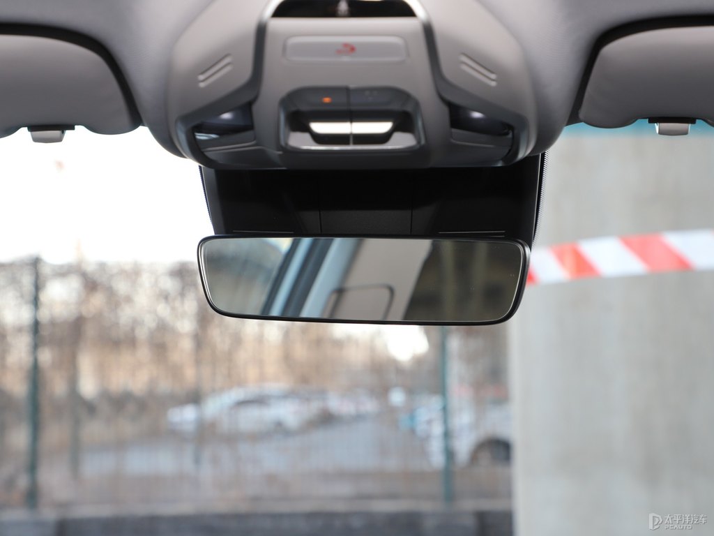 逍遙藍博越車廂內(nèi)飾圖片