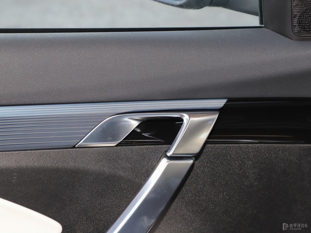 逍遙藍(lán)博越車廂內(nèi)飾圖片