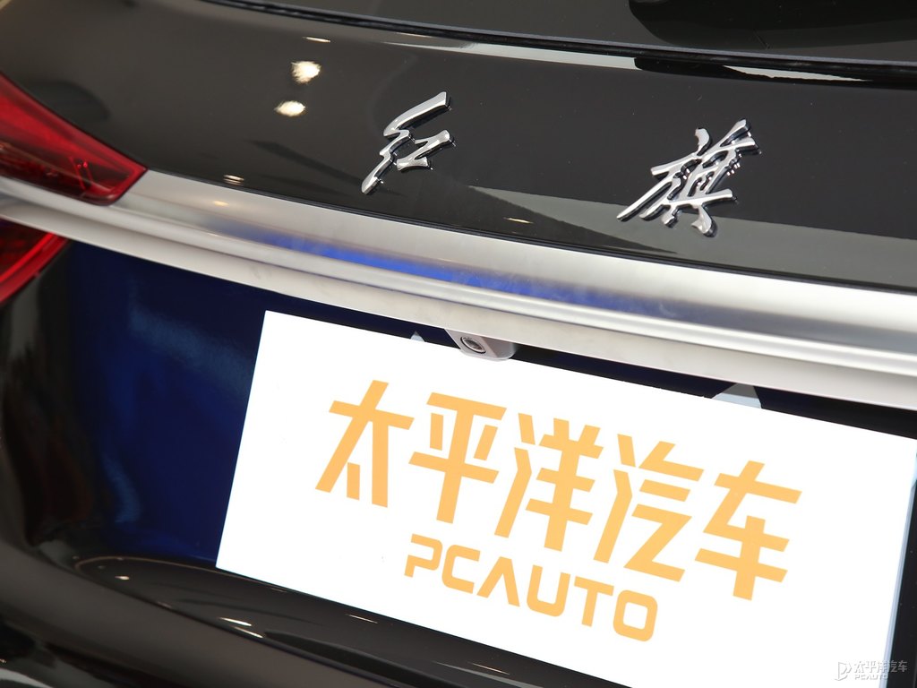 極夜黑紅旗HS5車尾外觀圖片