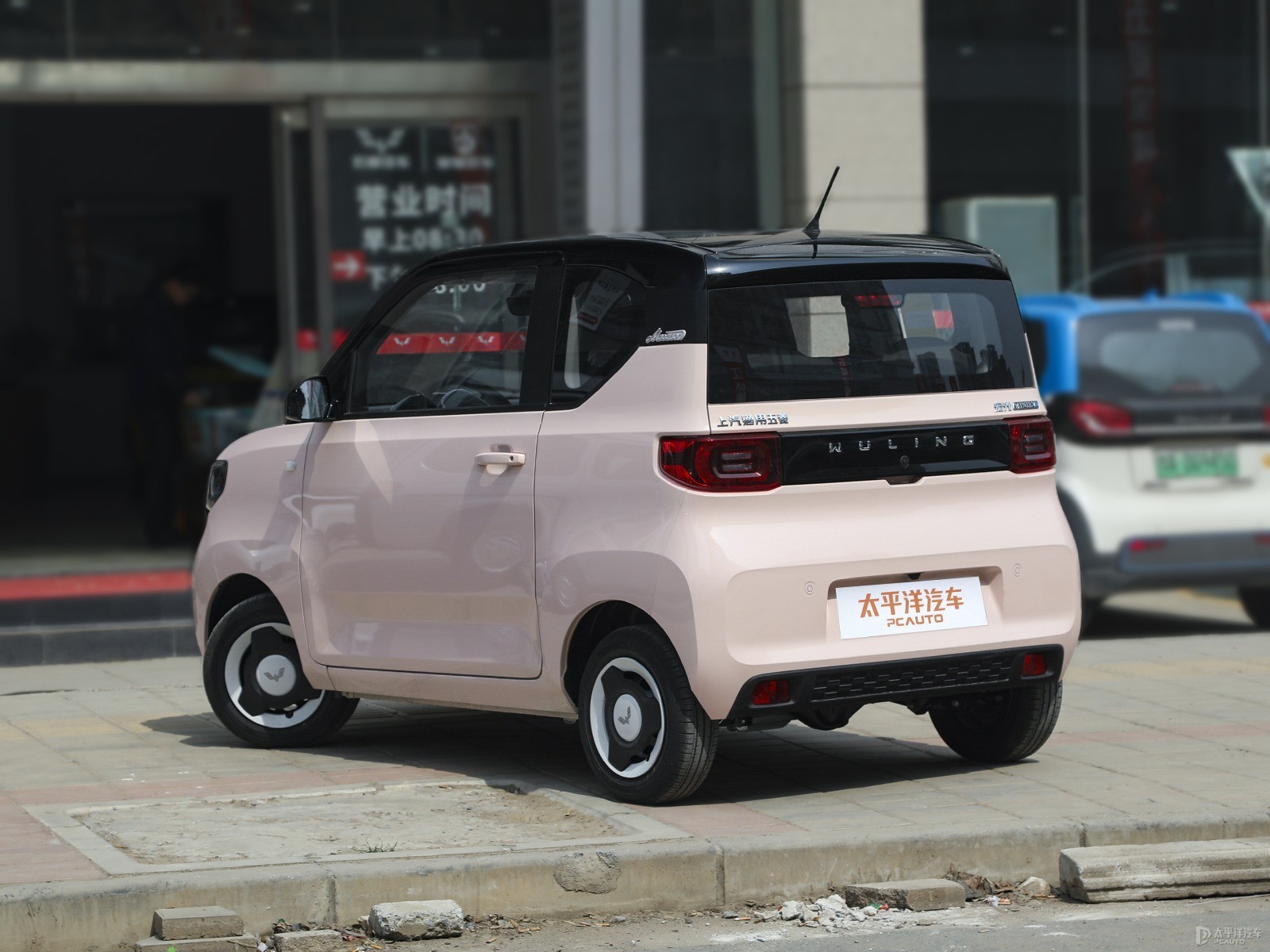 白桃粉宏光MINIEV整車外觀外觀圖片