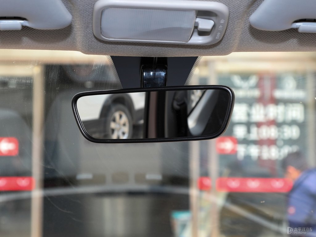 白桃粉宏光MINIEV車廂內(nèi)飾圖片