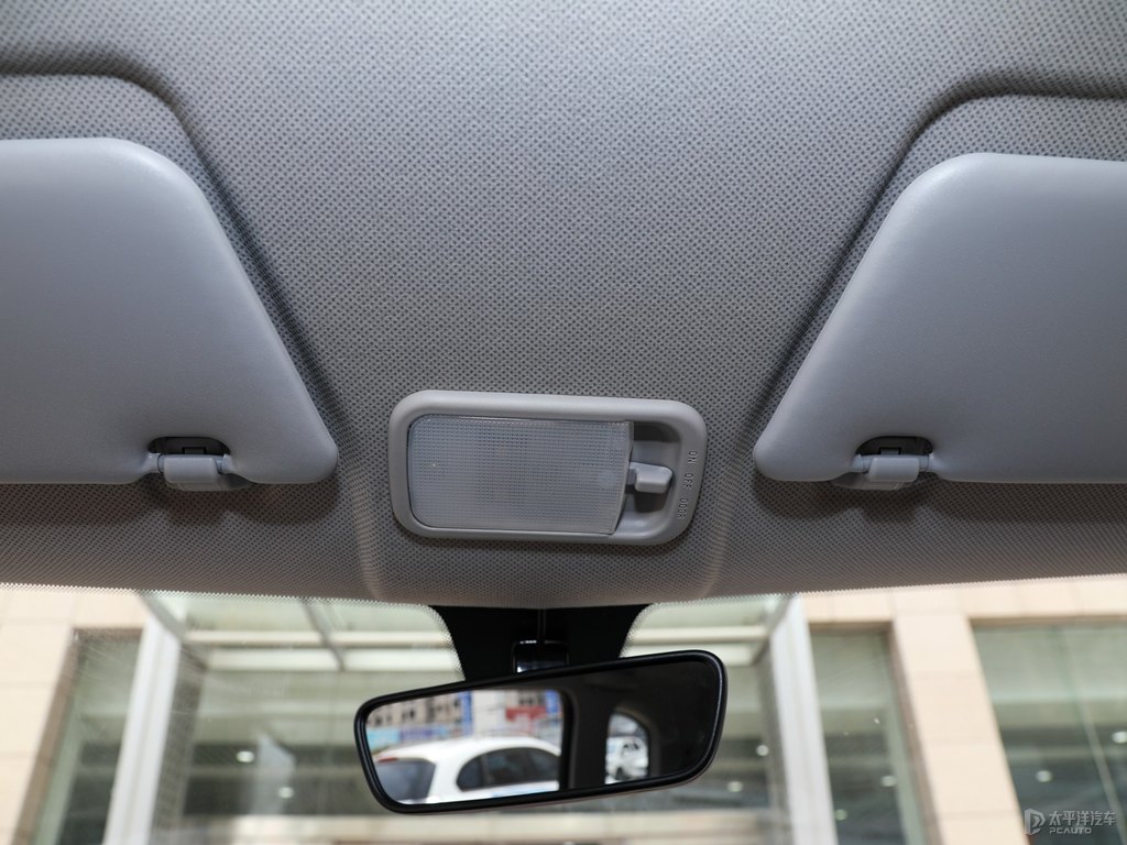 白桃粉宏光MINIEV車廂內(nèi)飾圖片
