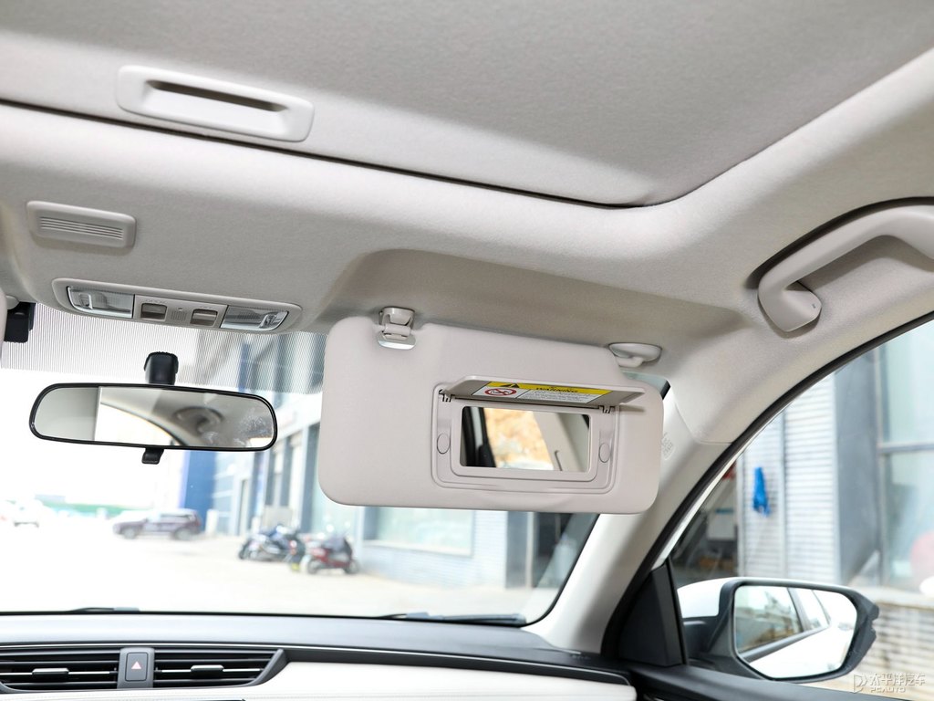 皓月白享域車廂內(nèi)飾圖片