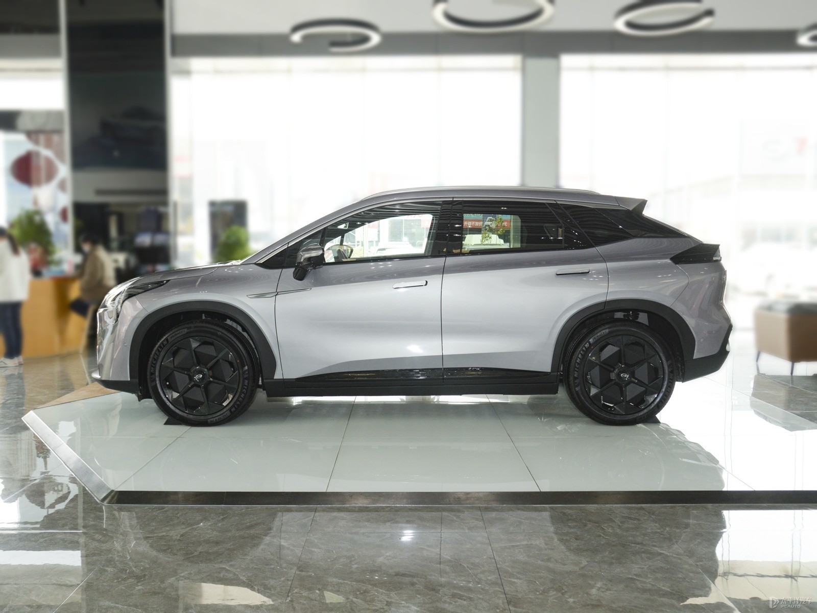 天際灰AION LX整車外觀外觀圖片