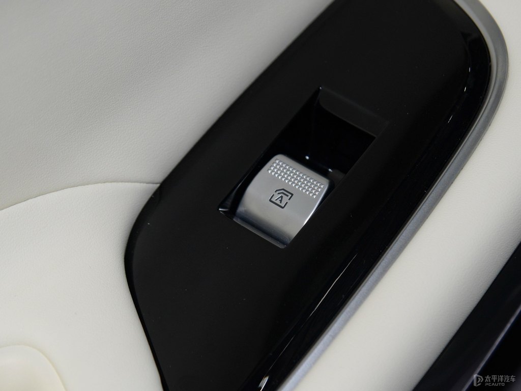 天際灰AION LX車廂內(nèi)飾圖片