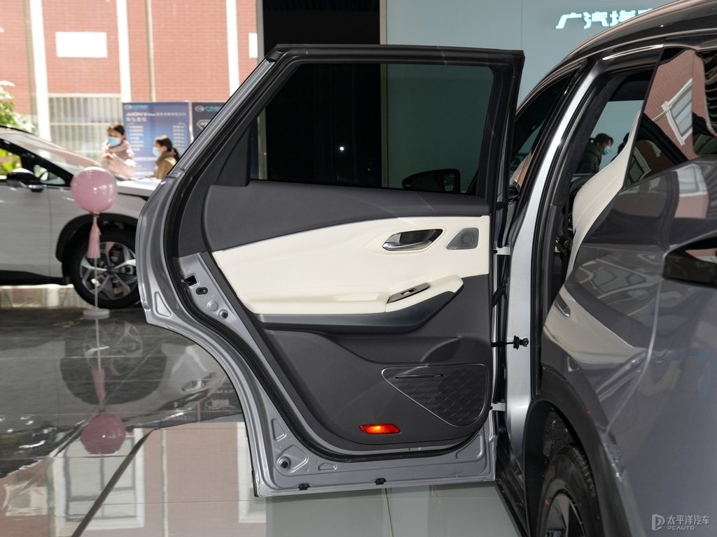 天際灰AION LX車廂內(nèi)飾圖片